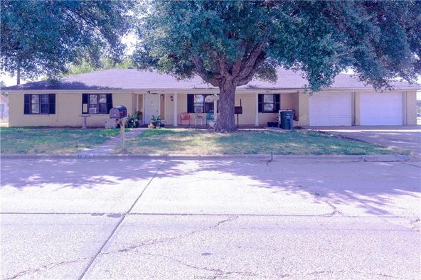 1009 W 18th St, Bryan, TX 77803